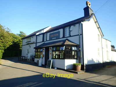 Photo 6x4 The Sun Inn, Llanengan Popular country pub, extremely busy duri c2021