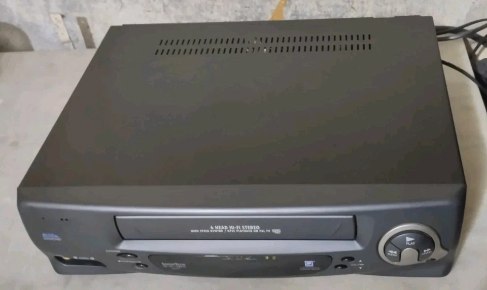 DAEWOO VIDEOREGISTRATORE VHS 6 TESTINE STEREO CON TELECOMANDO ORIGINALE - Immagine 4 di 4