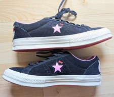 Zapatillas bajas de gamuza negras rosa Hello Kitty Converse One Star EE. UU. W9 Sanrio