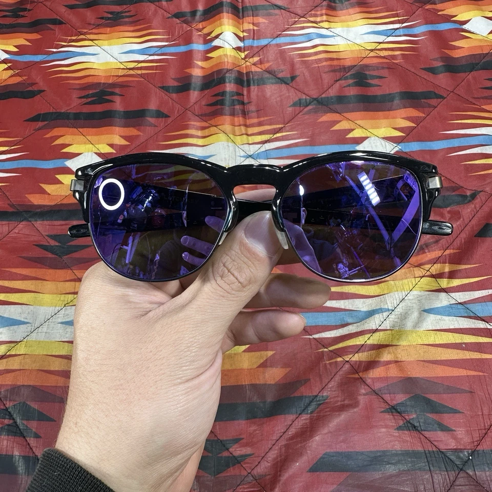 Gafas de sol Oakley OO9394M-0152 52□17 llave de cierre pulidas marcos negros lentes azules Foto 3 de 4