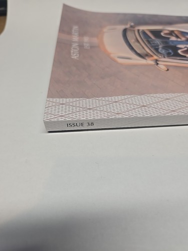 The Official Aston Martin Magazine Issue 38 Rare New Fast Ship # 707209 - Picture 3 of 5