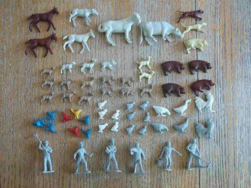 1960'sMARX  Farm Playset set of 6 Farmers & 54 Animals