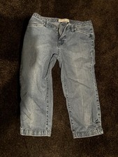 Tommy Hilfiger Light wash capri jeans #caprijeans
