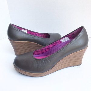 crocs feminino fechado