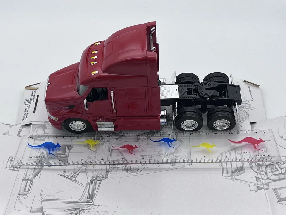 NewRay Long hauler Collection Peterbilt Model 387 Prime Mover Red 1:32 Scale - Image 4 of 4