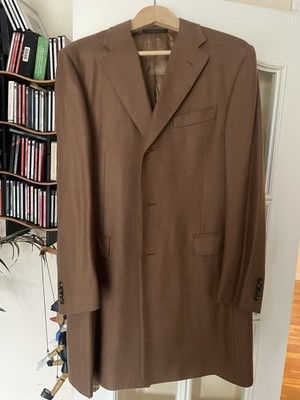 Corneliani Overcoat Smooth 80%Camel 20%Wool. Puts 50R (40R) but dresses 48R