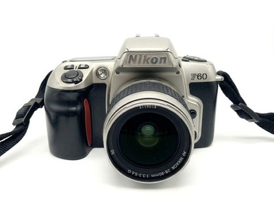 Nikon F60 + Nikon 28-80mm f/3.3-5.6 Kit Set Analog SLR 35mm Kamera Objektiv Body