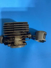 Jonsered 820 Chainsaw OEM 830  MAHLE Cylinder 522N15 & Piston    Bin 58