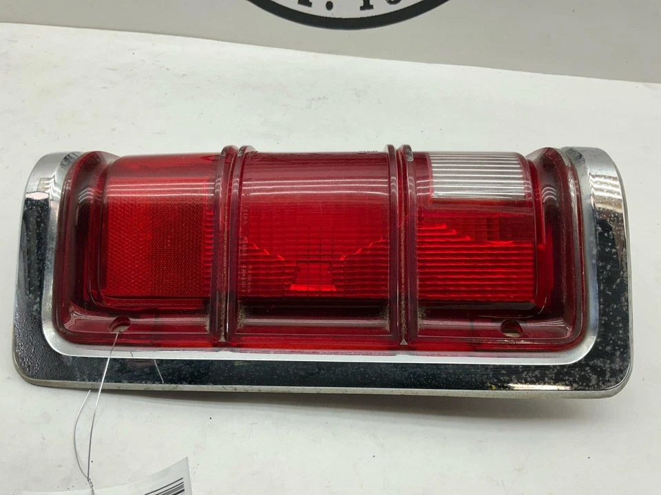 Tail Light Assembly DODGE RAMCHARGER Left 81 82 83 84 85 86 87 88 89 90 91 92 93 - Изображение 2 из 4