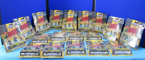 Lot of 19 New Sealed Mega Heroes Judge Dredd Mattel 1995 "I am the Law." 1-4