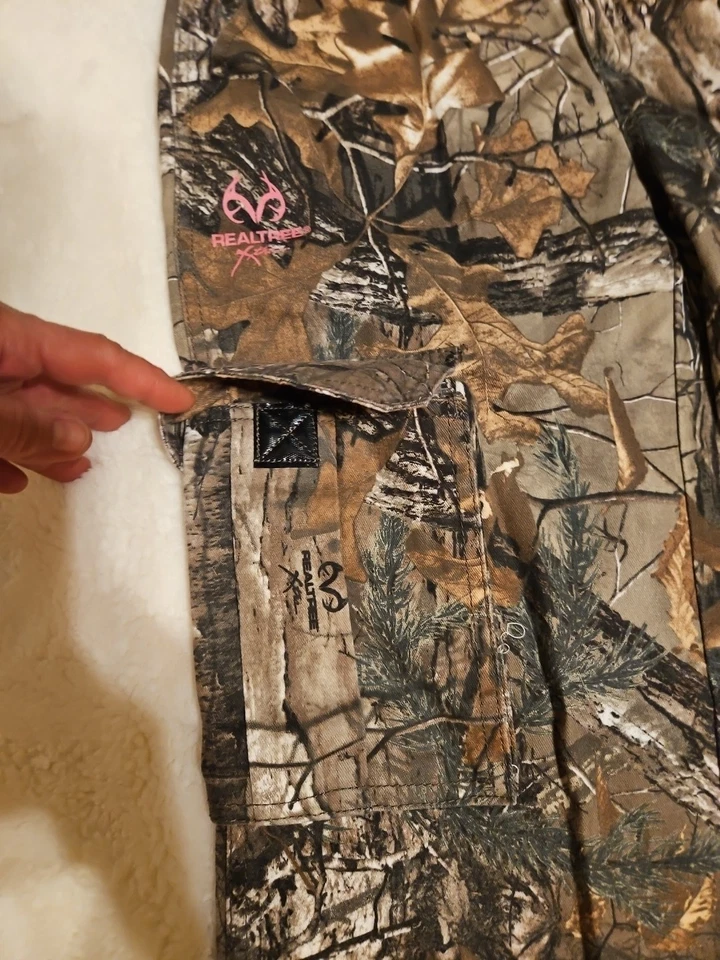 Pantalones cargo Realtree para mujer otoño caza camuflaje bota abierta dobladillos corbata talla pequeña Foto 3 de 4