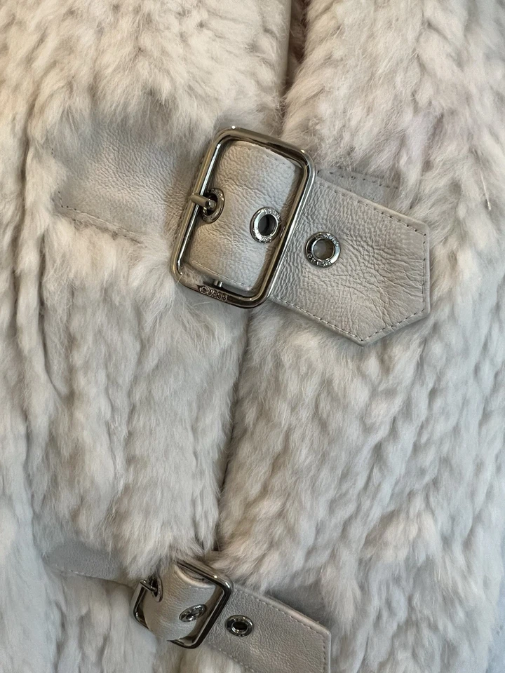 Vintage Guess White Fur Cape Circa 1990 Angora Buckle Front Sweater Shawl NWT - Image 3 of 4