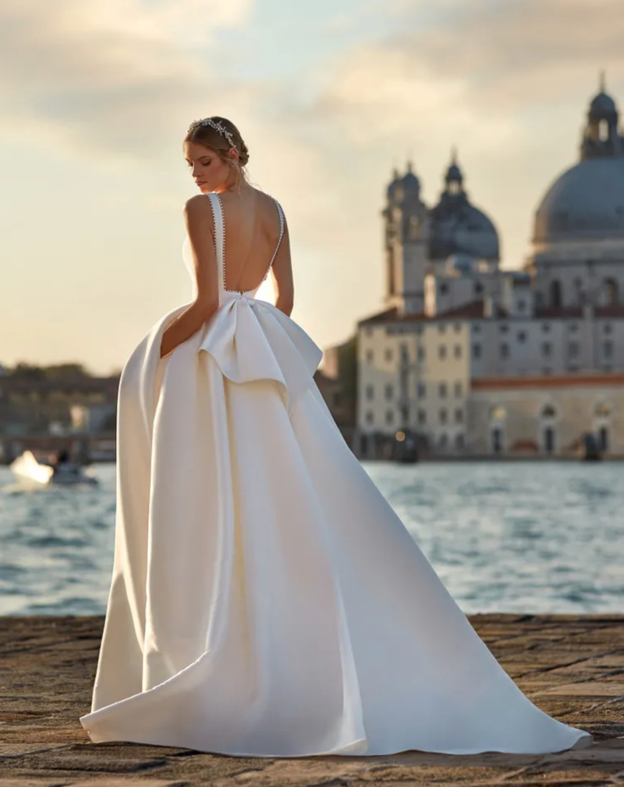 Nicole Milano LAURETTA Wedding Dress, Off White, Size UK10 (NWT) RRP £1980 image 4