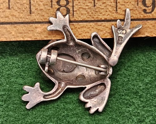 Vintage Sterling Silver 925 Marcasite Carnelian Onyx Frog Brooch Pin Signed CW - Picture 6 of 13