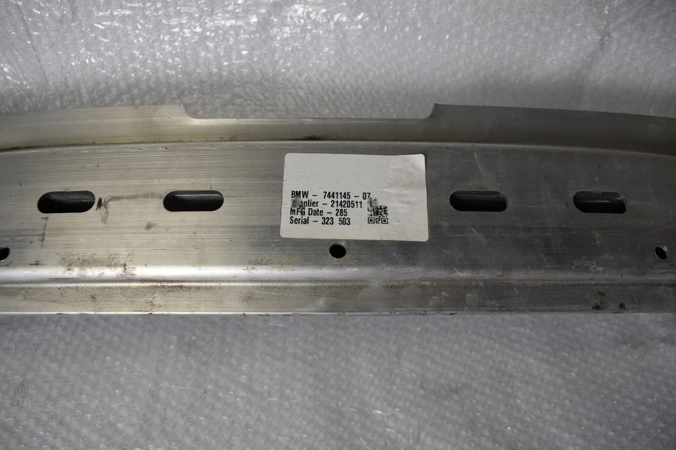 Vergalhão de reforço de para-choque traseiro BMW X5 2018 2019 2020 FABRICANTE DE EQUIPAMENTO ORIGINAL 7441145-07 - Imagem 3 de 4