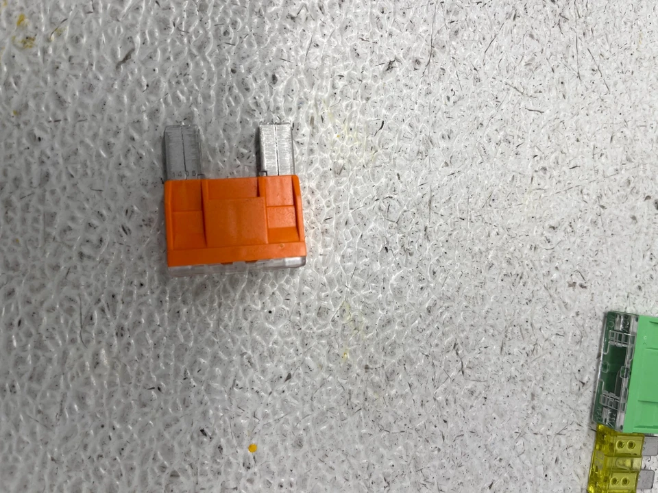 Mercedes Benz E350 2004 2005 2006 kit de fusibles con extractor OEM Foto 4 de 4