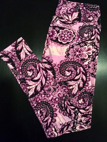 NWT LuLaRoe Outfit OS PAISLEY FLORAL SCROLLS Leggings & XS PURPLE Lynnae Top - Picture 3 of 6