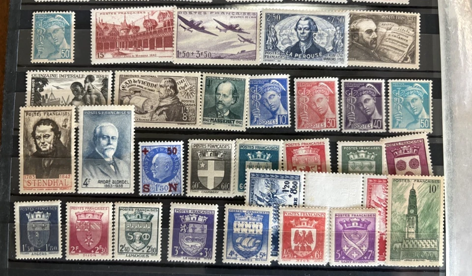 Timbres Année complète 1942 neuf ** MNH (livraison incluse) - Photo 1/1