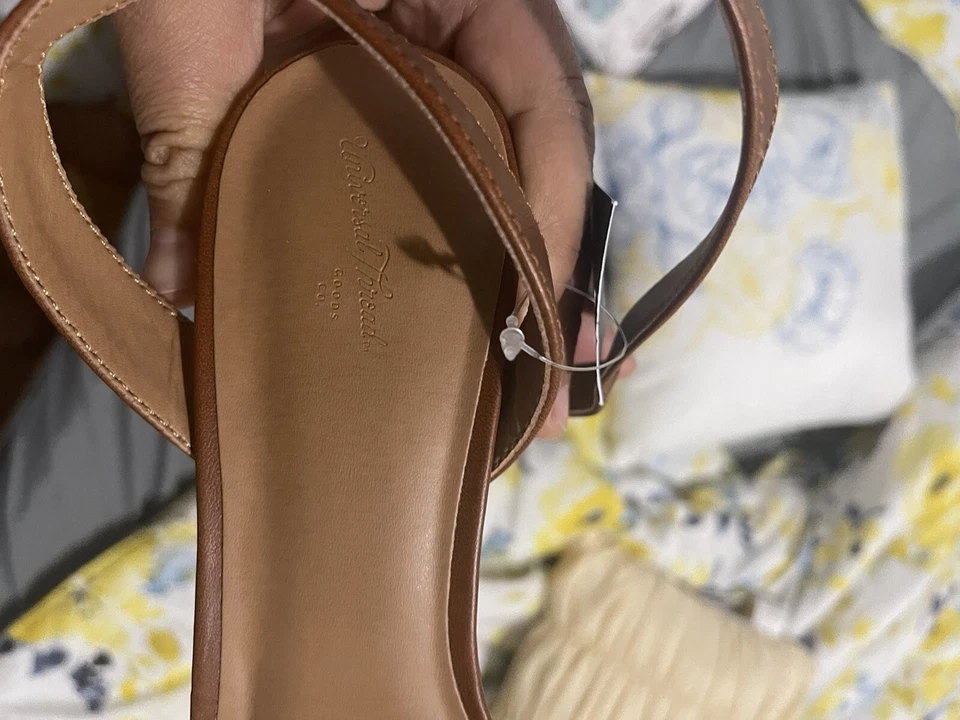 sandals women size 10 - Image 2 of 4