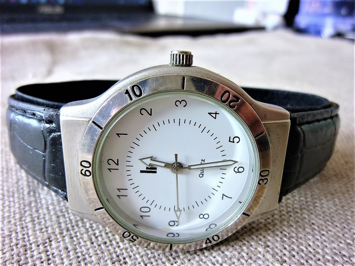 Montre Homme LIP CLASSICS LIP1004 - Style Militaire, Acier, Quartz - 2010
