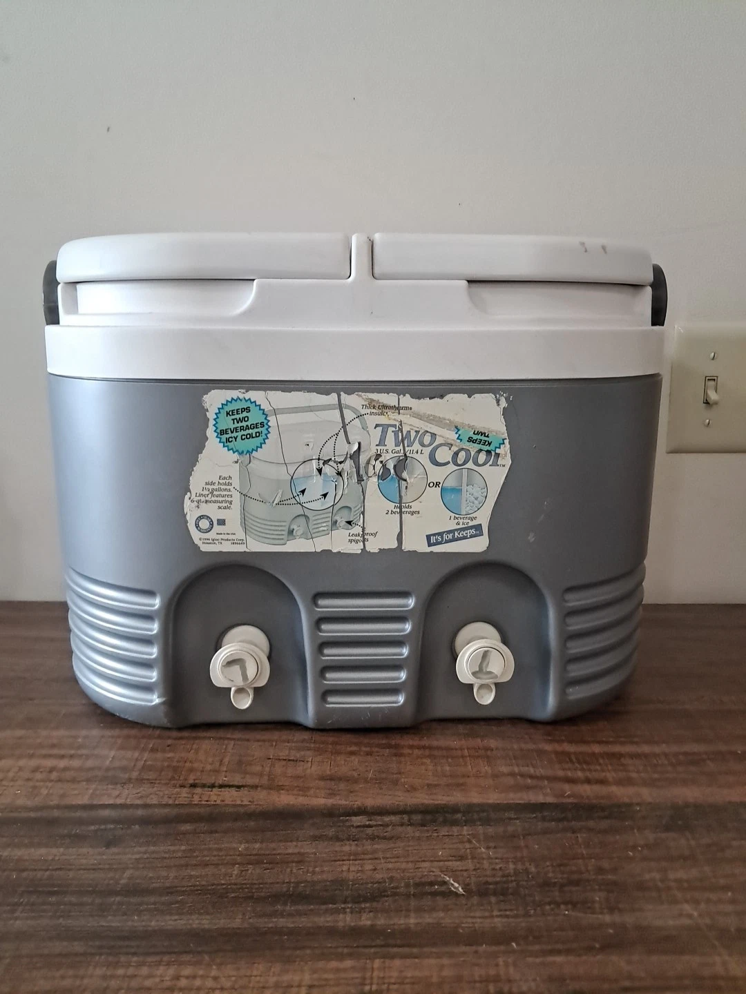 Igloo Two Cool Dual Double Beverage Cooler Spigots 3gal/12Qt Insulated VINTAGE
Opens in a new window