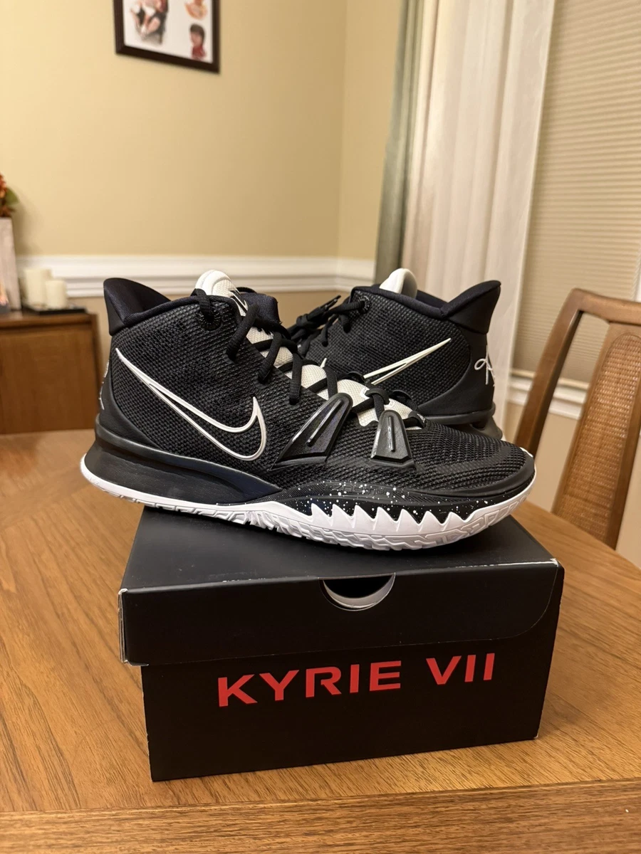 Preços baixos em Nike Kyrie 7 Black | eBay