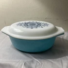 RARE Vintage Pyrex 043 1 1/2 Qt Blue/Turquoise Casserole Dish With Doily 043 Lid