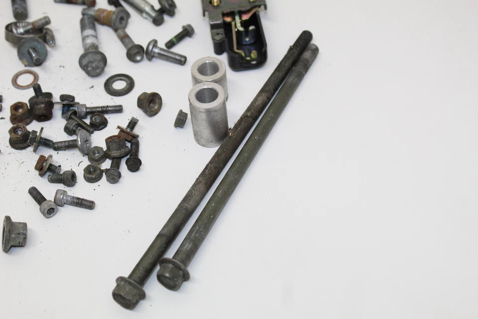 Yamaha Yzf R6 2001 carenado cubierta pernos juego de tornillos Foto 4 de 4