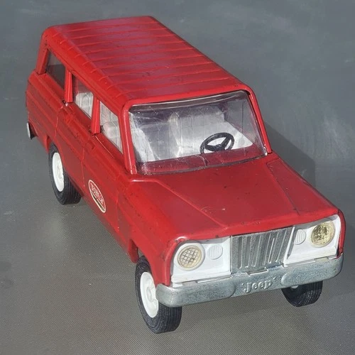 Tonka Trucks Vintage Jeep Wagoneer / BEAUTIFUL CONDITION! (see photos)