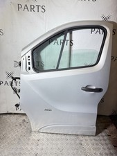 VAUXHALL VIVARO  TRAFIC MK2 FRONT PASSENGER LEFT DOOR SILVER 2015-2019 COMPLETE