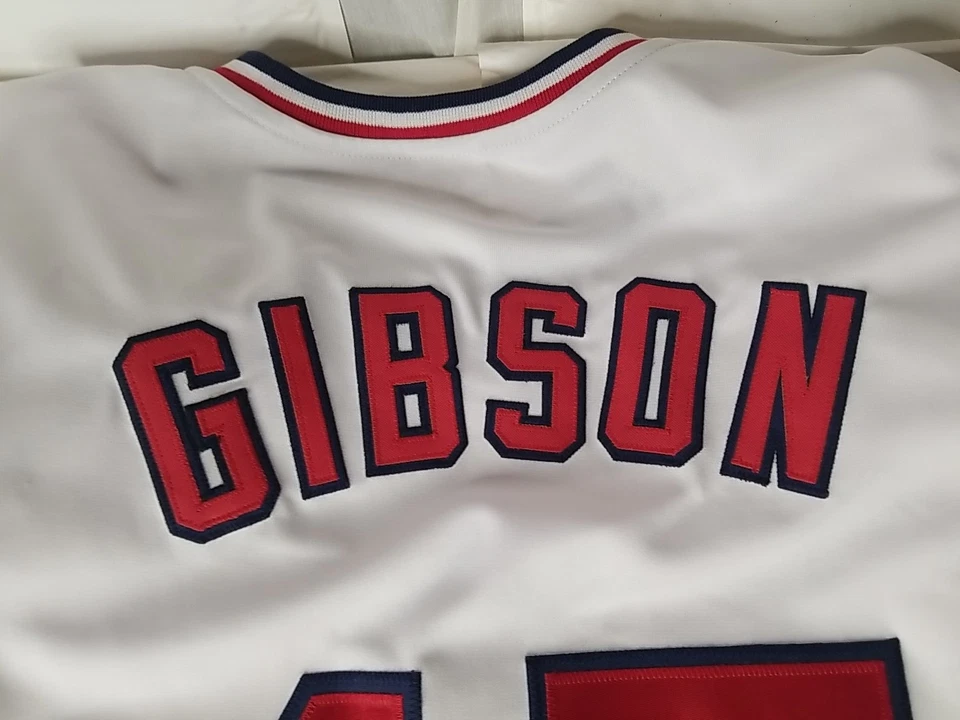 St Louis Cardinals Bob Gibson Autographed Jersey JSA certified - Image 2 of 4