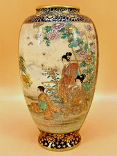 Fine Japanese Meiji Satsuma Vase W/various Designs, Signed
