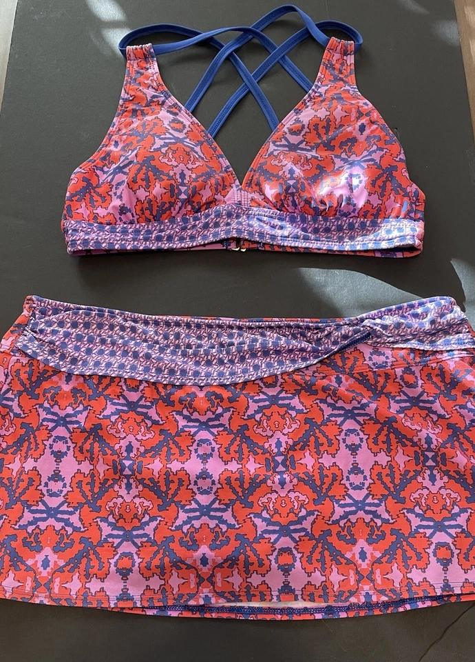 ANTONIO MELANI Blue & Red Geometric Design Size Med Bikini Top w/ Bikini Skirt - Image 2 of 4