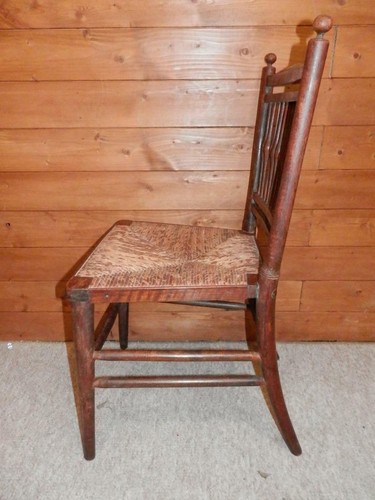 Antique Dutch Spinning Wheel Chair W/ Basket Weave Rush Seat - Picture 4 of 11