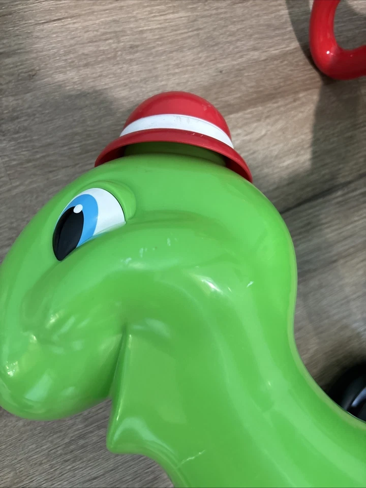 Radio Flyer 73 Ride-On Inchworm juguete verde Foto 3 de 4