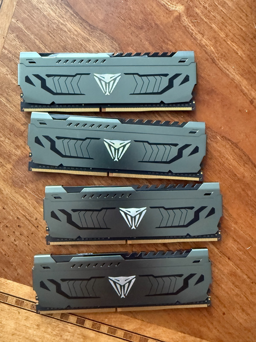 Patriot Viper Steel 16GB (2 x 8GB) PC4-35200 (DDR4 4400) Memory