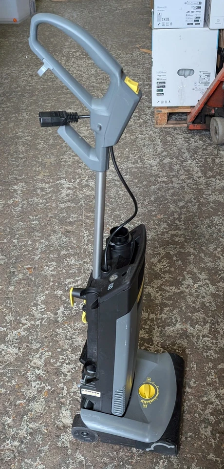 Karcher CV30/1 Professional Industrial Upright Vacuum Cleaner USED - Image 3 of 4
