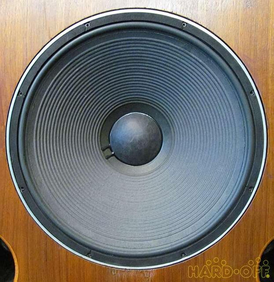 JBL 2245H 18” Subwoofer 1pc Single Unit in Wood Enclosure w/Wood