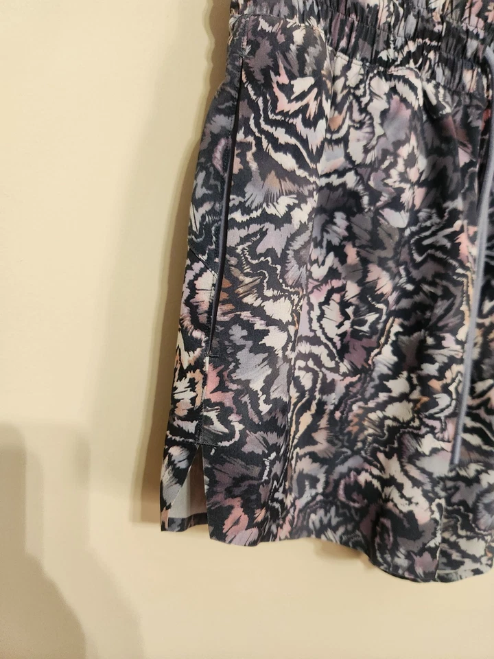 Pantalones Cortos Athleta Azul Gris Estampado Talla Pequeña Cintura Geométrica Cordón Foto 3 de 4