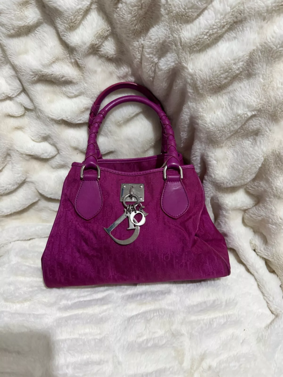 Petit sac à main fourre tout Dior monogramme rose fucsia diorissimo toile