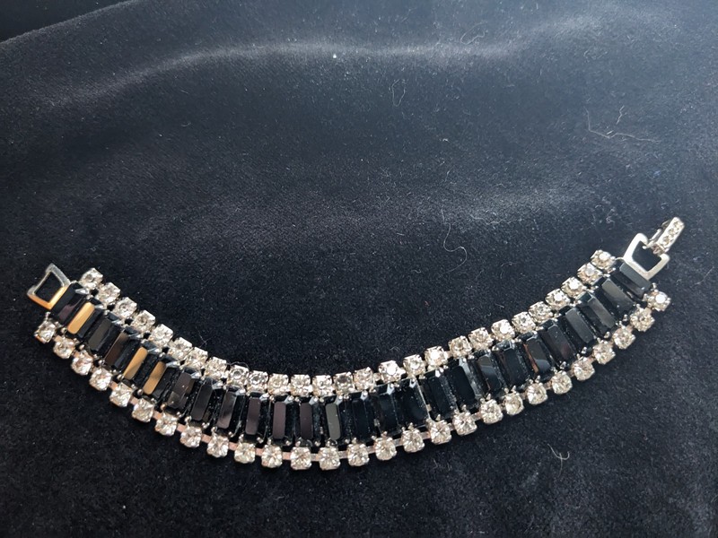 Vintage 50s Era 4 Row Black Rhinestone Silver Tone 6 3/4" Bracelet