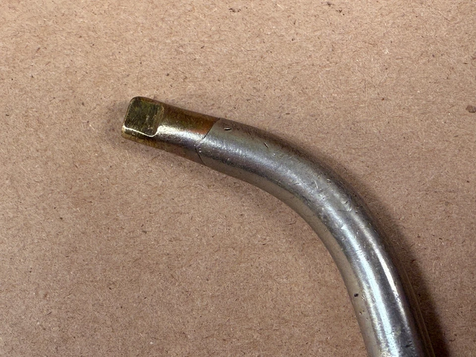 ¿Modificado? Punta de antorcha de acetileno de vástago Prest-O-Lite POL 6105 - Punta ovalada de latón Foto 2 de 4