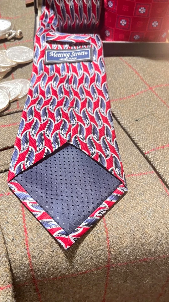MEETING STREET 100% SILK TIE RED, BLUE, SILVER GEOMETRIC 59”X 4" HAND MADE - Image 4 of 4