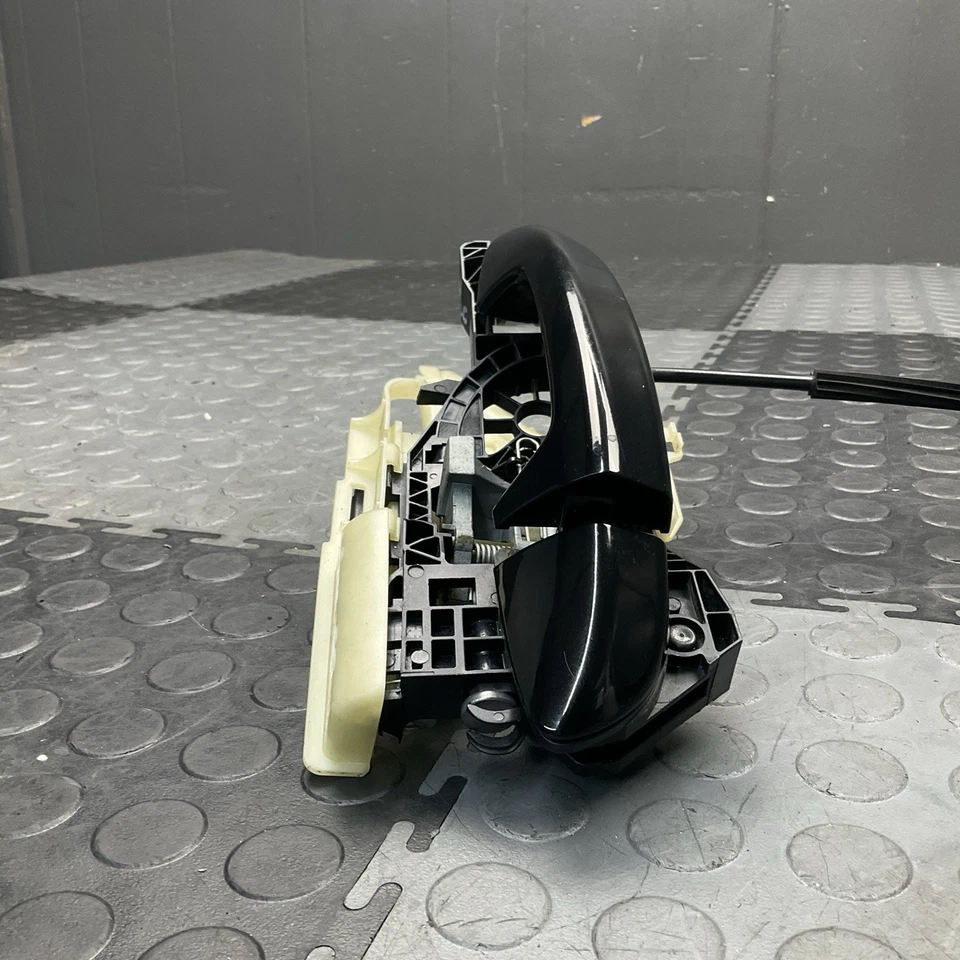 Volkswagen CC 2009-2017 manija de tirador de puerta exterior lado pasajero trasero derecho OEM Foto 4 de 4