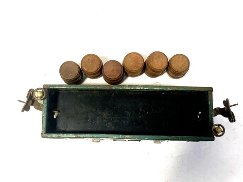 PREWAR LIONEL #902 O GAUGE TIN PLATE GONDOLA CAR with BARRELS - Picture 5 of 8