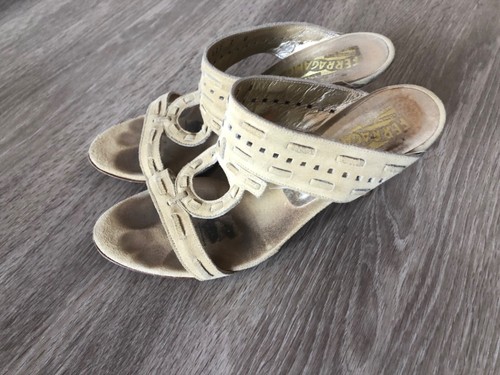 Ferragamo Pre-owned Suede Slides  7B