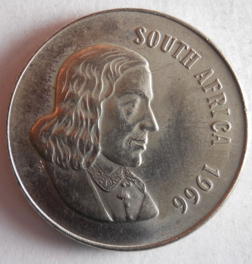 Géocoin CW88 Centurion - Finition Or Ancien/Rouge - Traçable Et Non Activée - Neuf