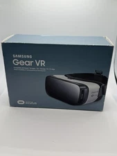 Samsung Gear VR Virtual Reality Headset – Powered by Oculus (with Box)