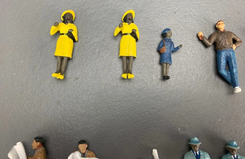 16X O Scale MTH RailKing Passengers Painted O1834 - Image 2 of 4