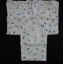 3 pc Best Medical V Neck Scrub Tops W/ Top Pocket Tulip Flower Print Sz Medium